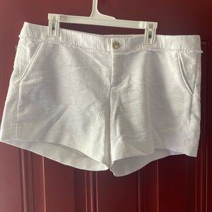 Lillly Pulitzer white shorts   size 16.